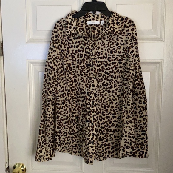 1901 Leopard Print Button Down Top | Color: Black - Picture 7 of 13